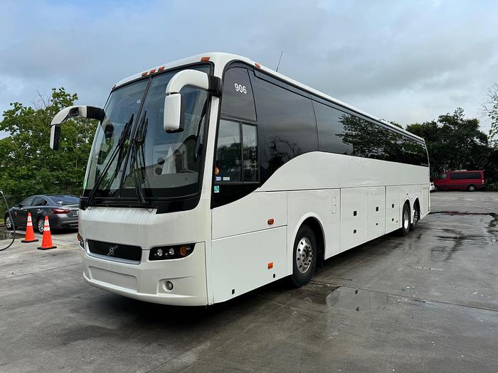 Used 2018 VOLVO 9700