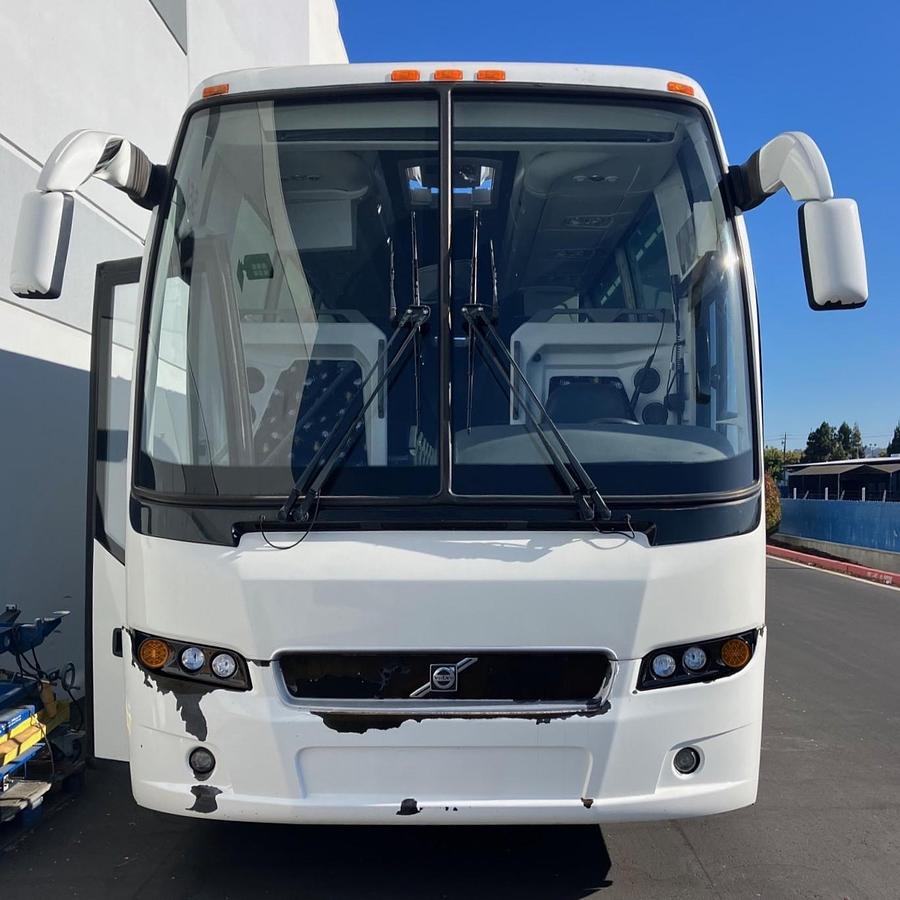 Used 2018 VOLVO 9700-Prevost Serviced