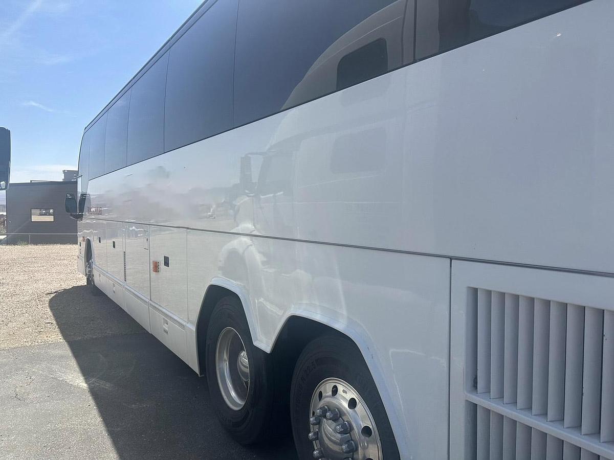Used 2010 PREVOST H3-41