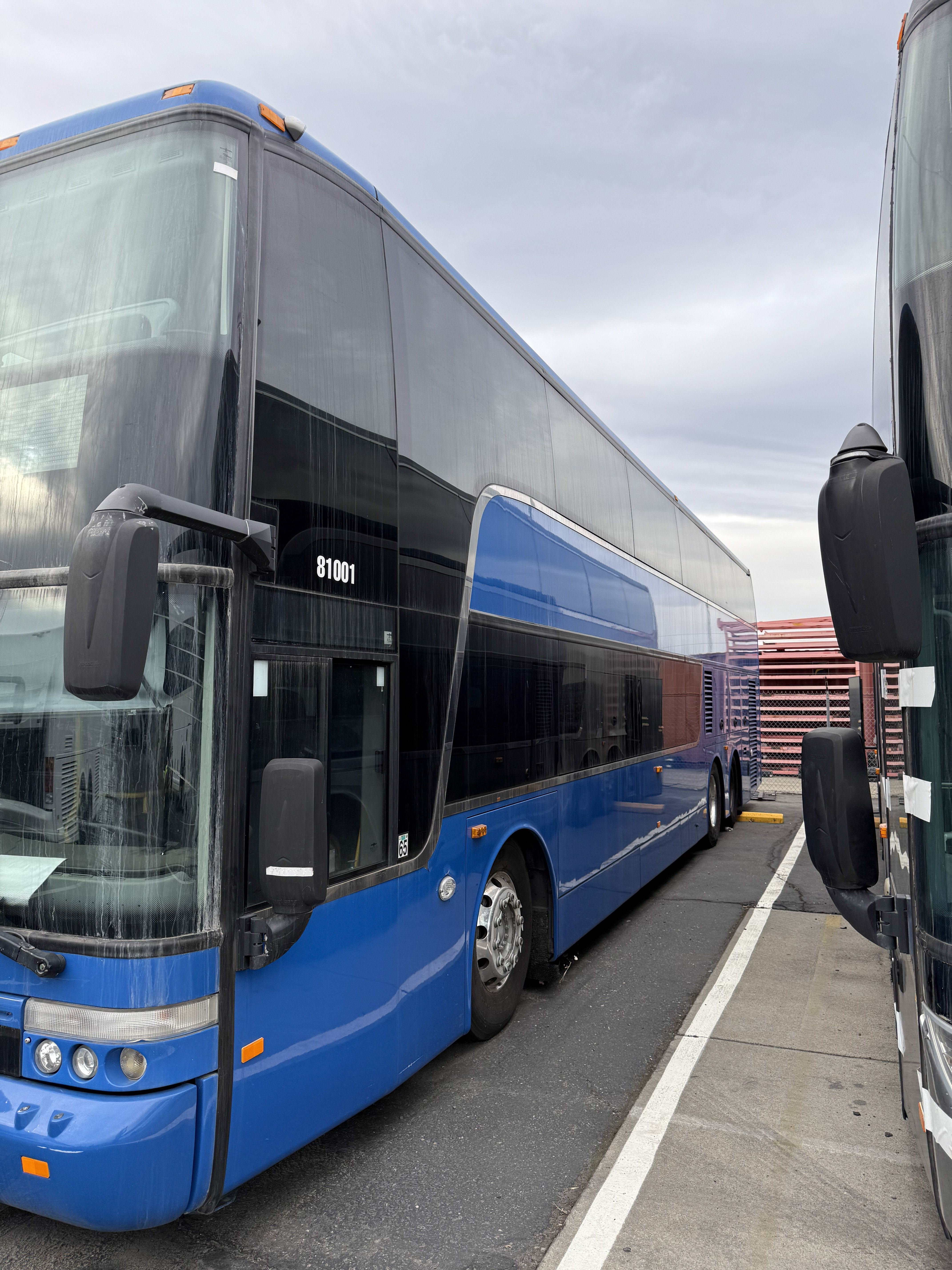 Used 2017 VAN HOOL TD925