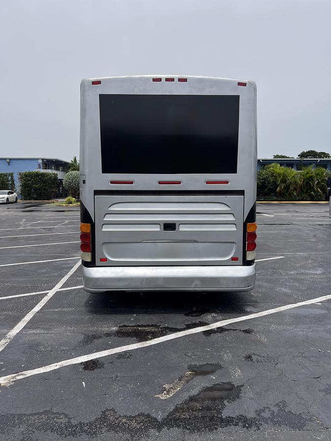 Used 2006 VAN HOOL C2045
