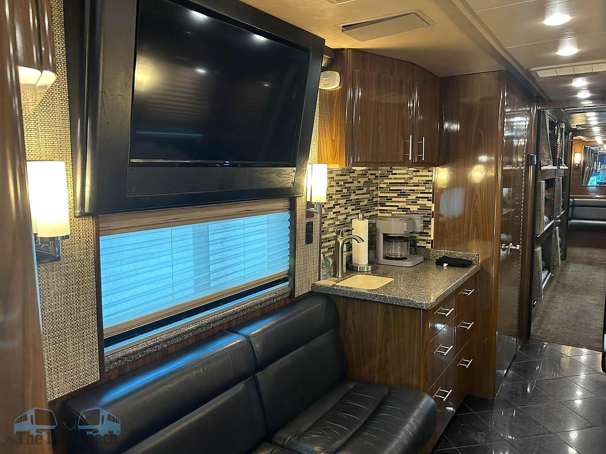 Used 2008 PREVOST XLII