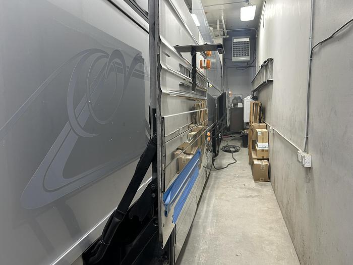 Used 2005 PREVOST XL2 Entertainer