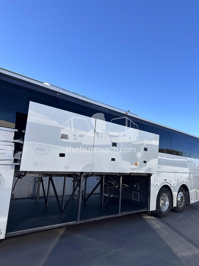 Used 2017 VOLVO 9700