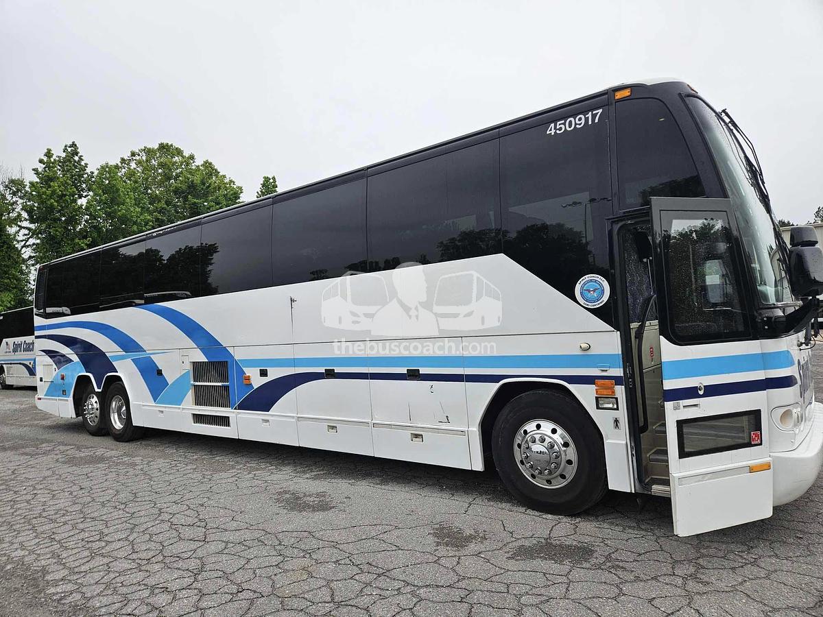 Used 2009 PREVOST H3-45