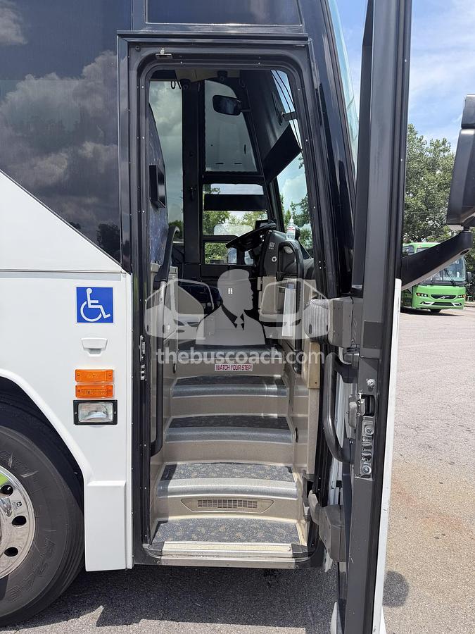 Used PREVOST H3-45