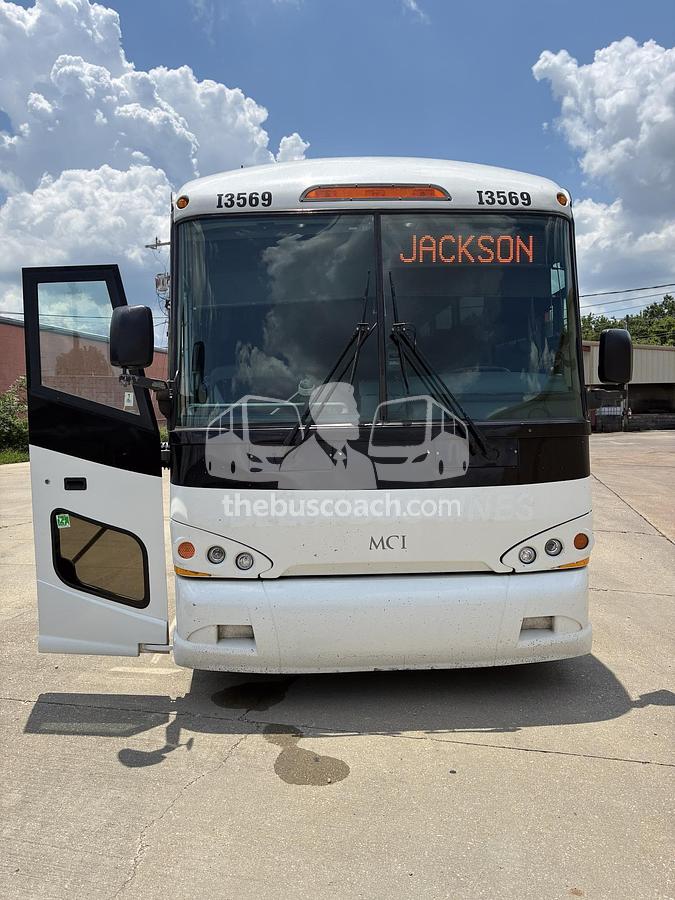 Used 2020 MCI D4505