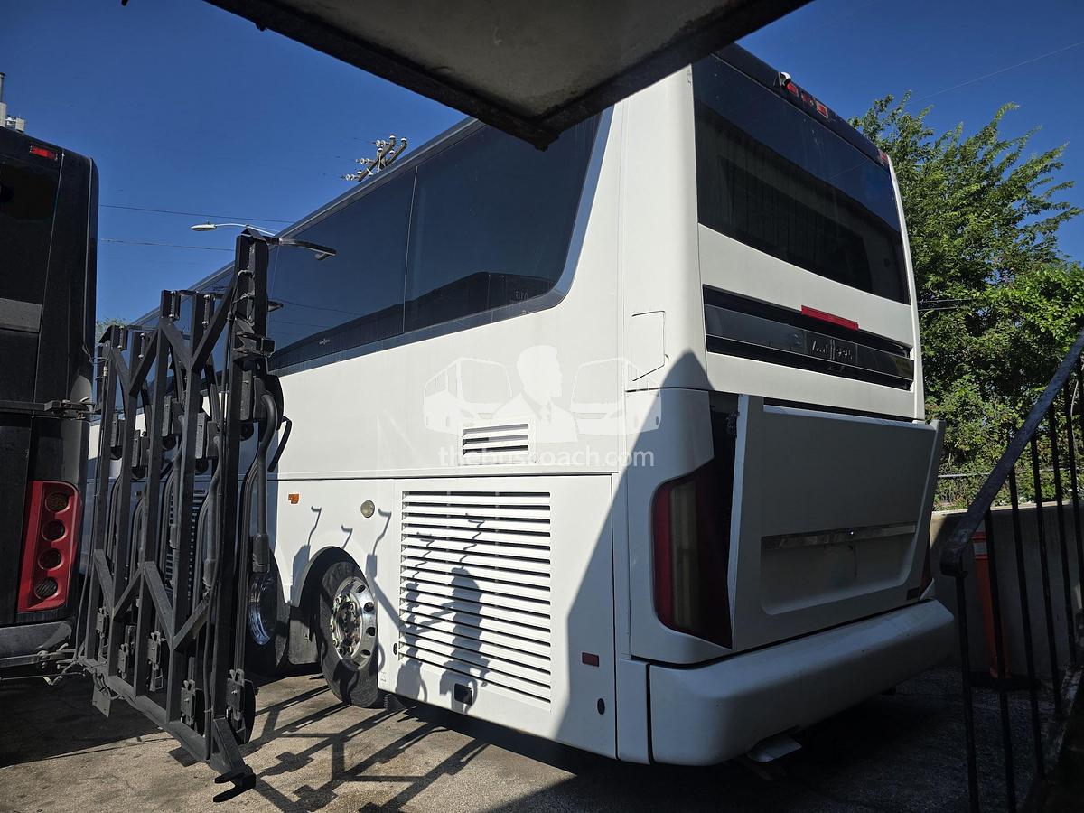Used 2015 VAN HOOL TX45