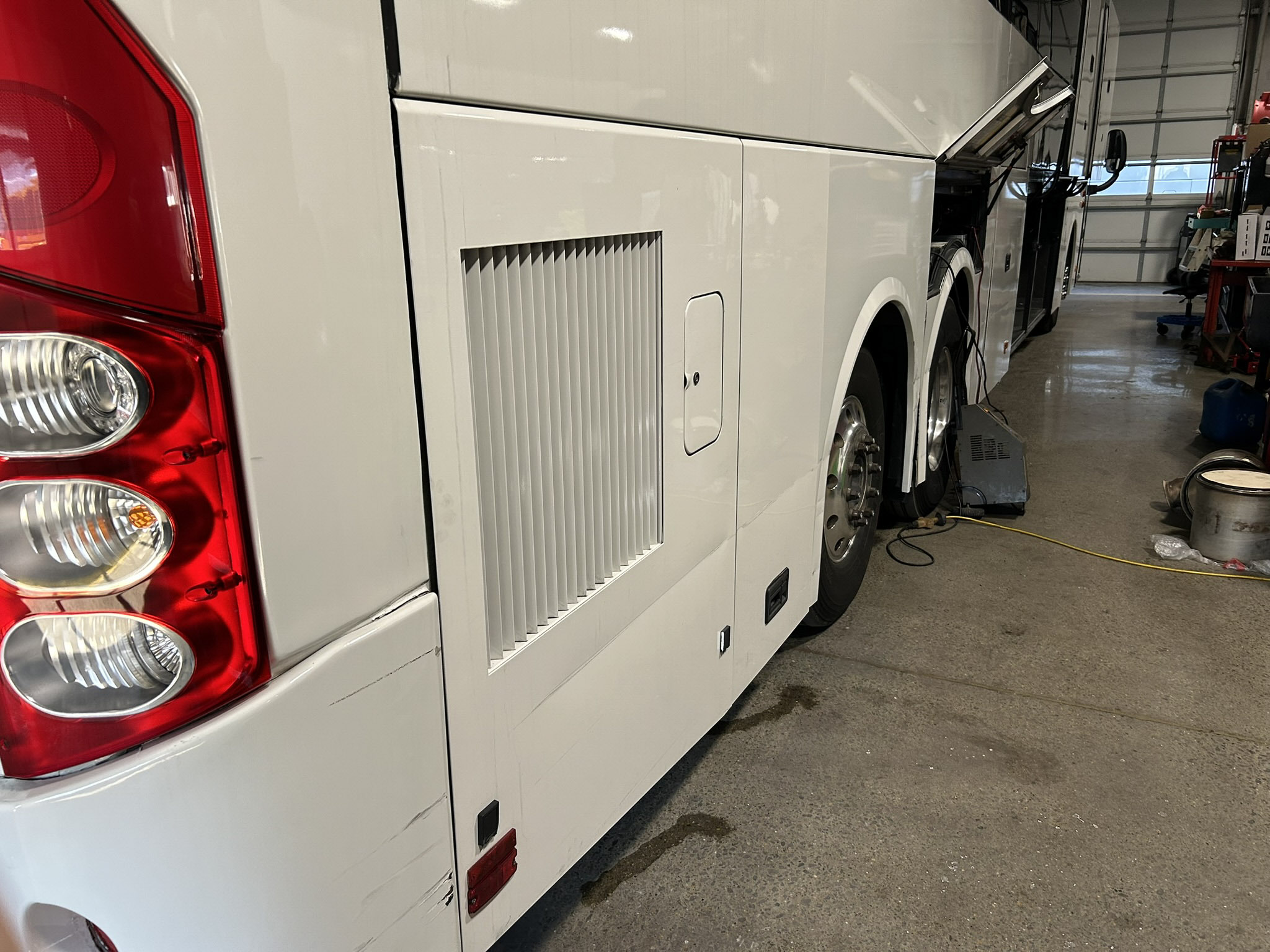 Used 2019 VOLVO 9700 ADA