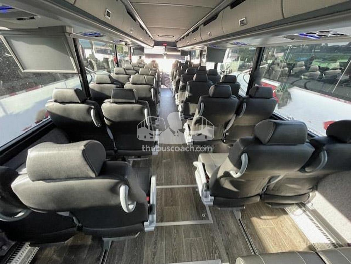 Used 2025 VAN HOOL CX45 ADA