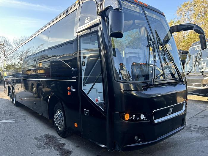 Used 2018 VOLVO 9700