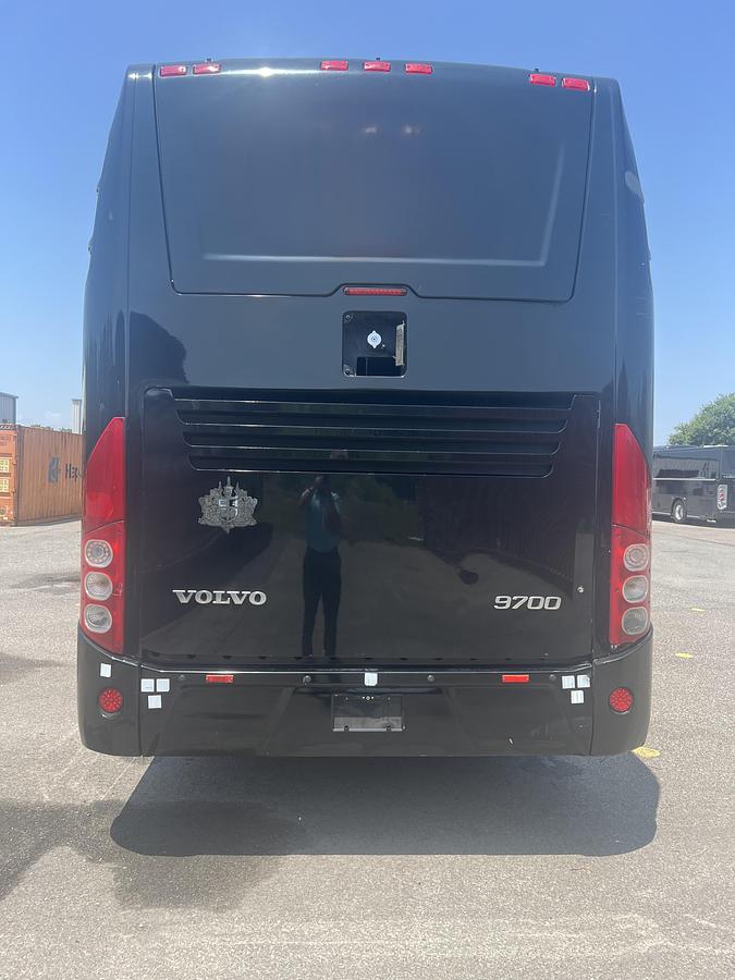 Used 2017 VOLVO 9700
