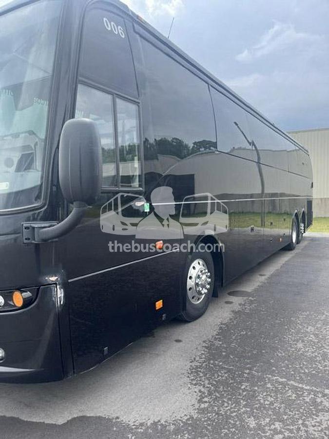 Used 2019 VOLVO 9700
