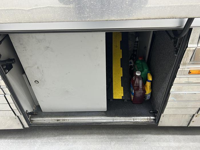 Used 2005 PREVOST XL2 Entertainer