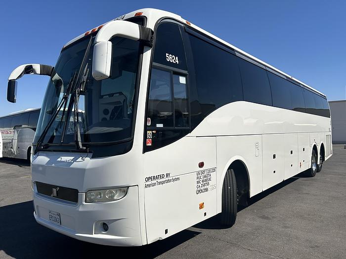 Used 2017 VOLVO 9700