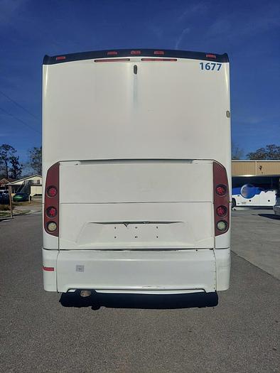 Used 2013 MCI J4500
