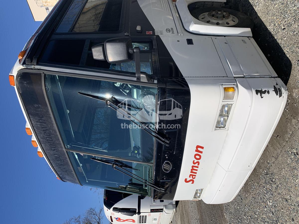 Used 2003 MCI D4500