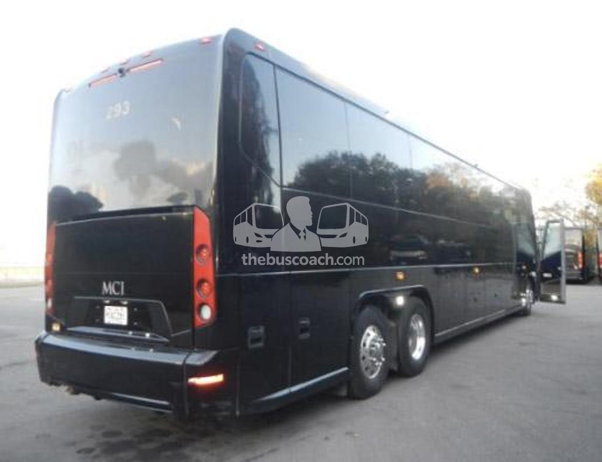 Used 2020 MCI J4500