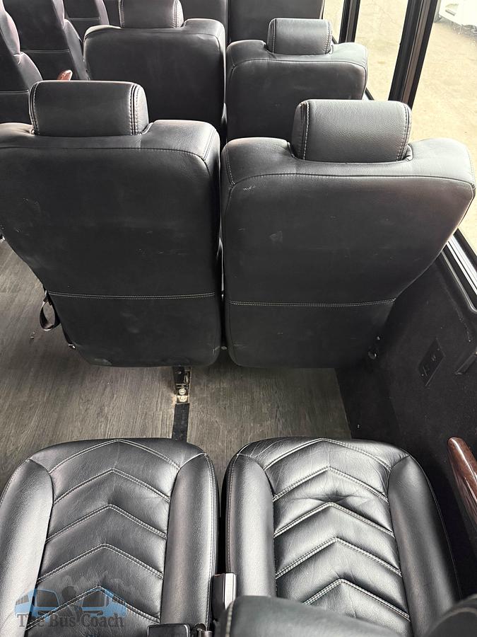 Used 2018 FREIGHTLINER GM40