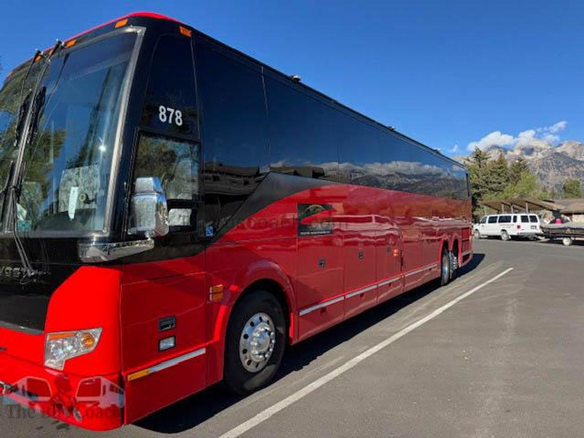 Used 2019 PREVOST H3-45