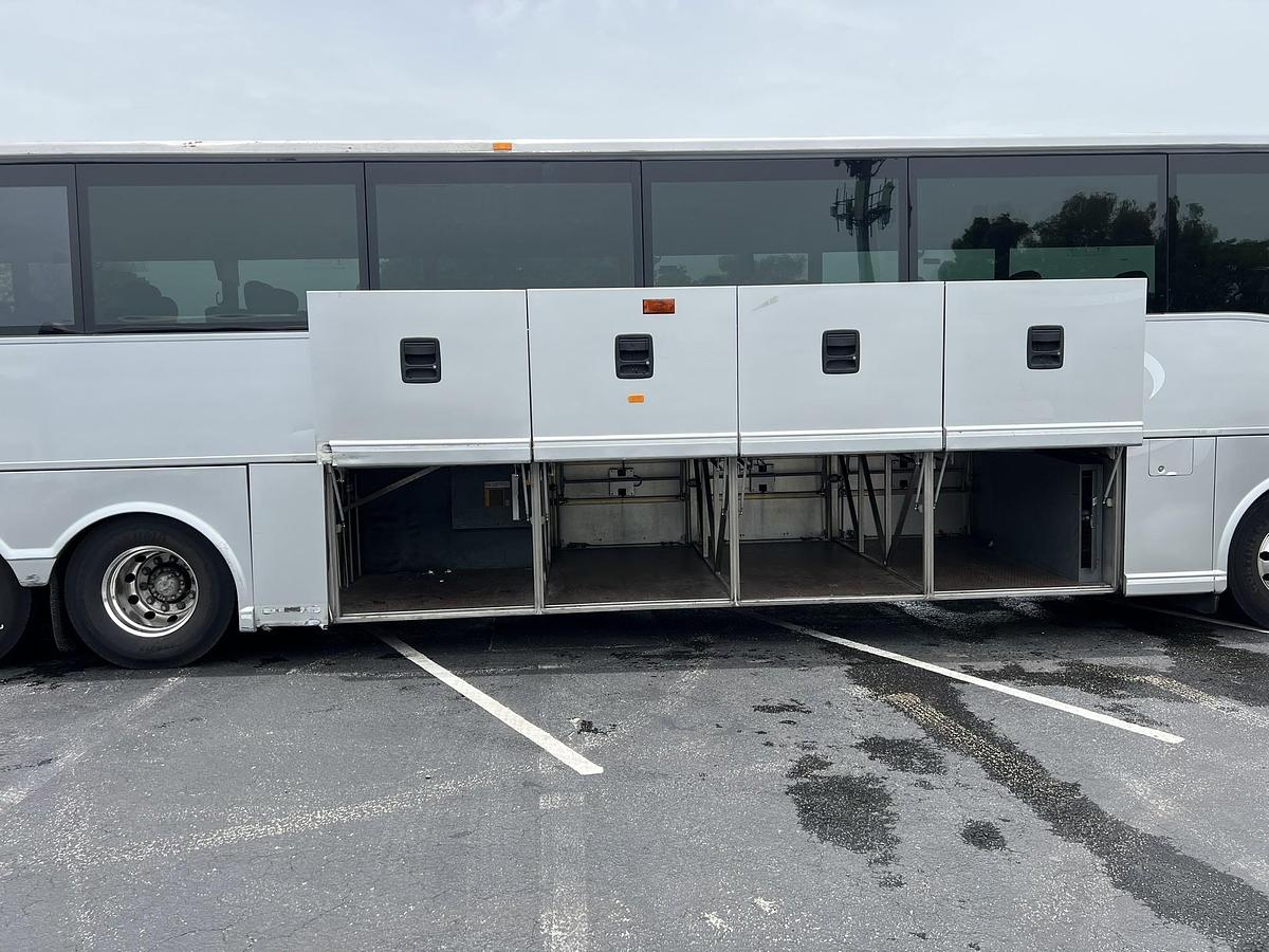 Used 2006 VAN HOOL C2045