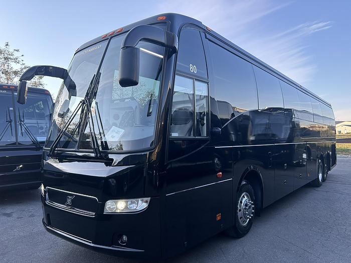 Used 2018 VOLVO 9700