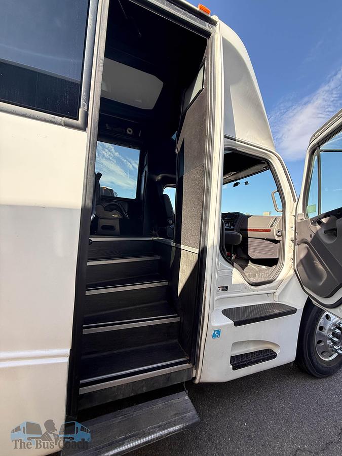 Used 2018 FREIGHTLINER EG40