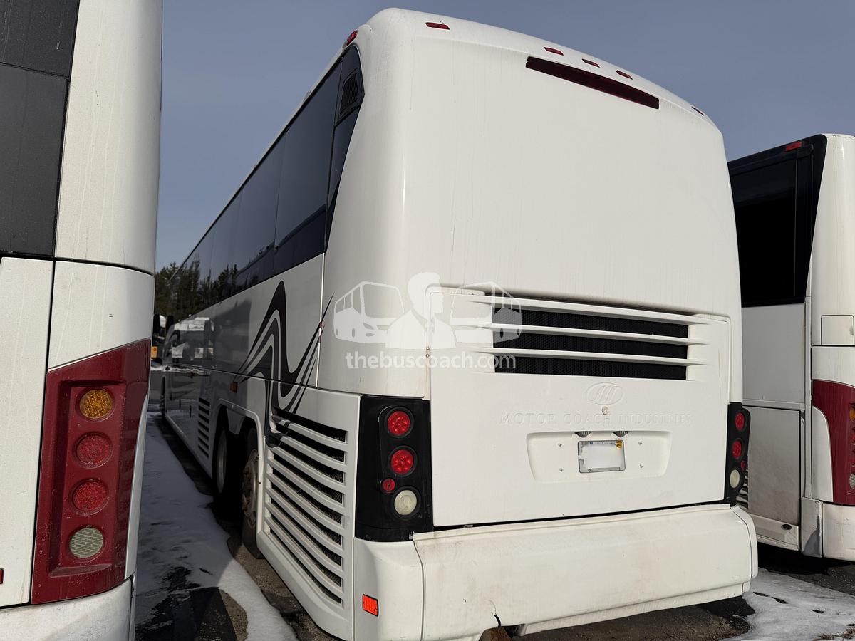 Used 2006 MCI J4500