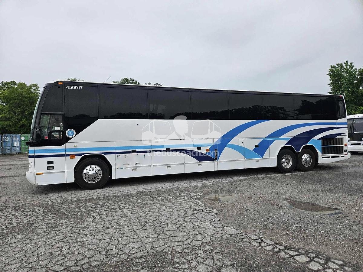 Used 2009 PREVOST H3-45