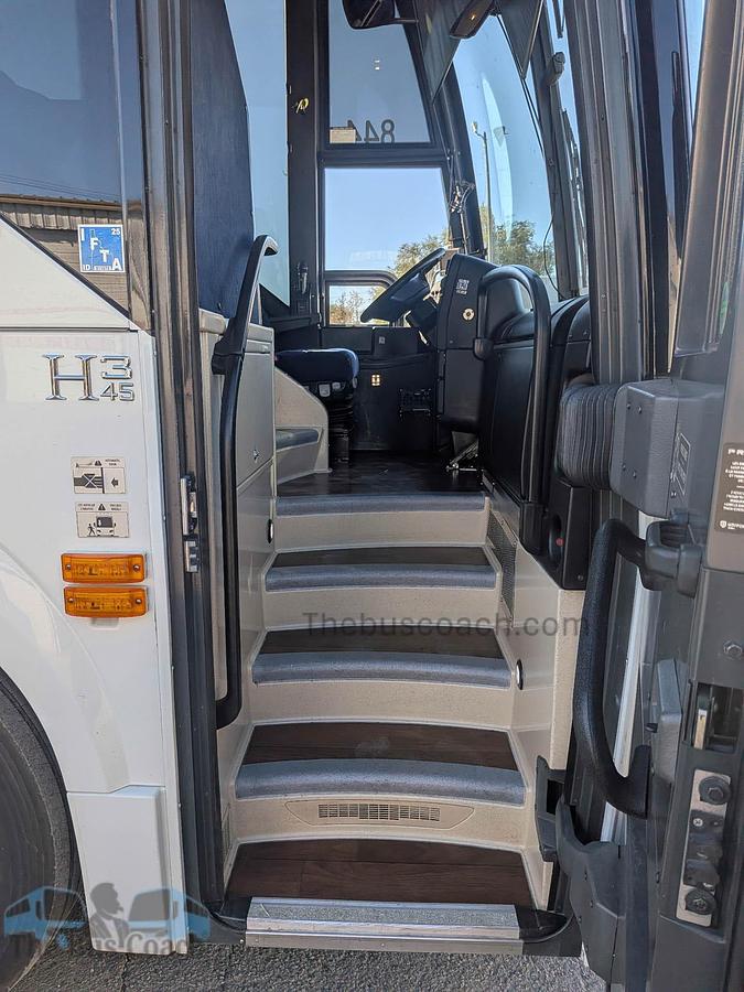 Used 2019 PREVOST H3-45