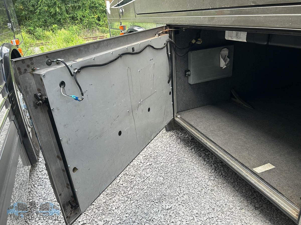 Used 2008 PREVOST XLII