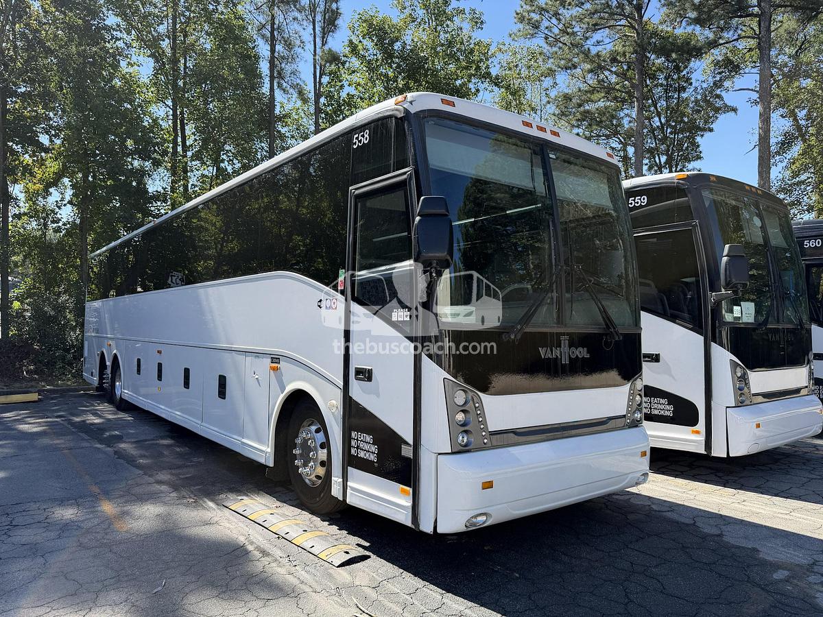 Used 2008 VAN HOOL C2045