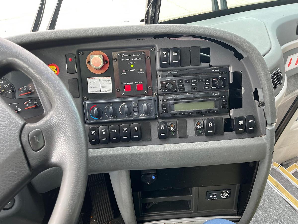 Used 2018 VOLVO 9700