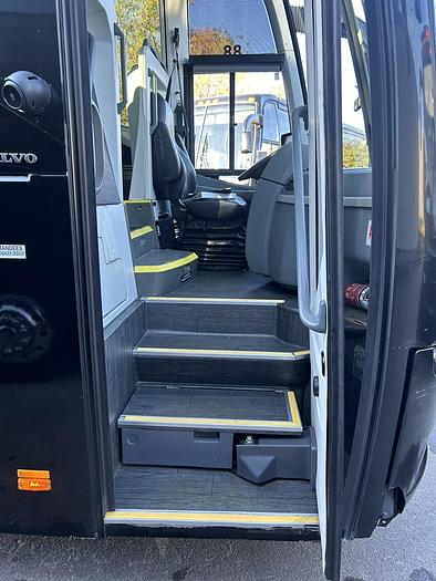 Used 2018 VOLVO 9700