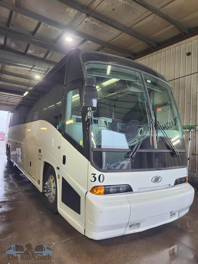 Used 2007 MCI E4500