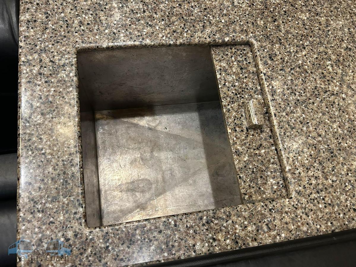 Used 2008 PREVOST XLII