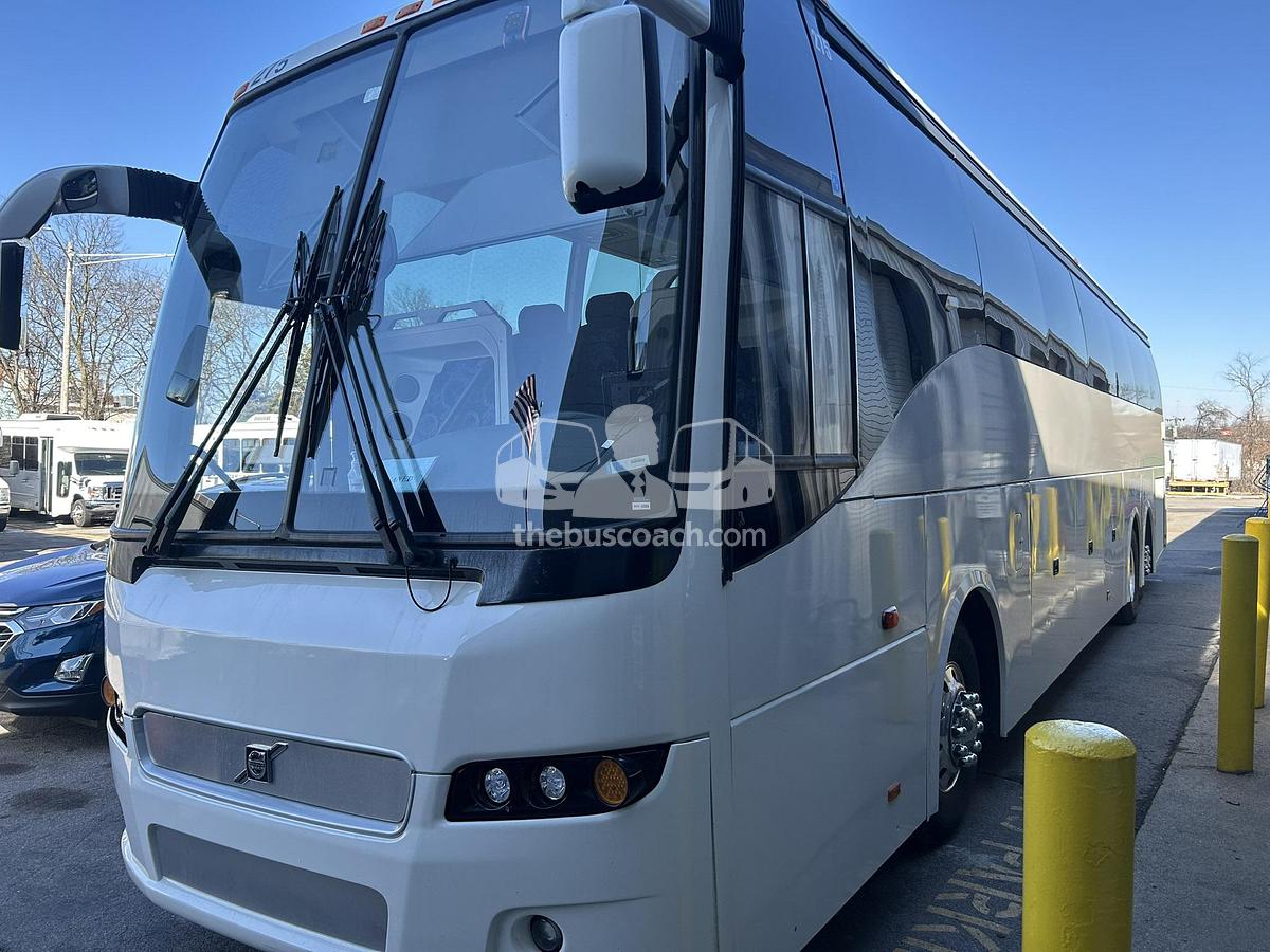 Used 2014 VOLVO 9700 ADA