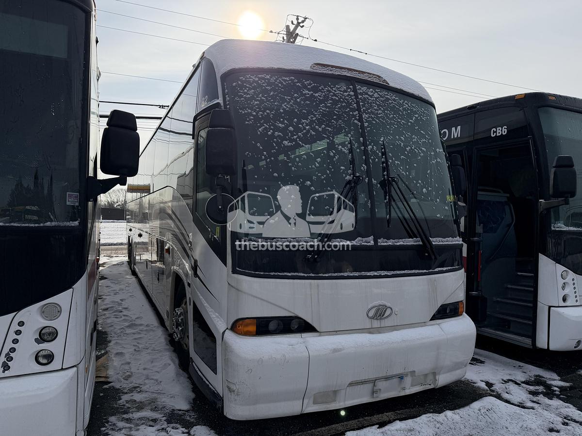 Used 2006 MCI J4500