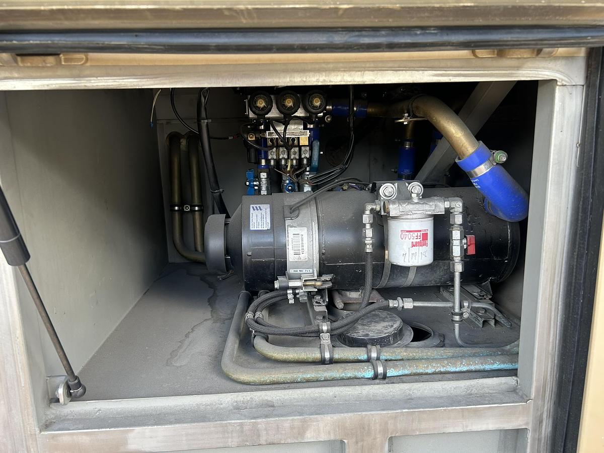 Used 2017 VAN HOOL CX35