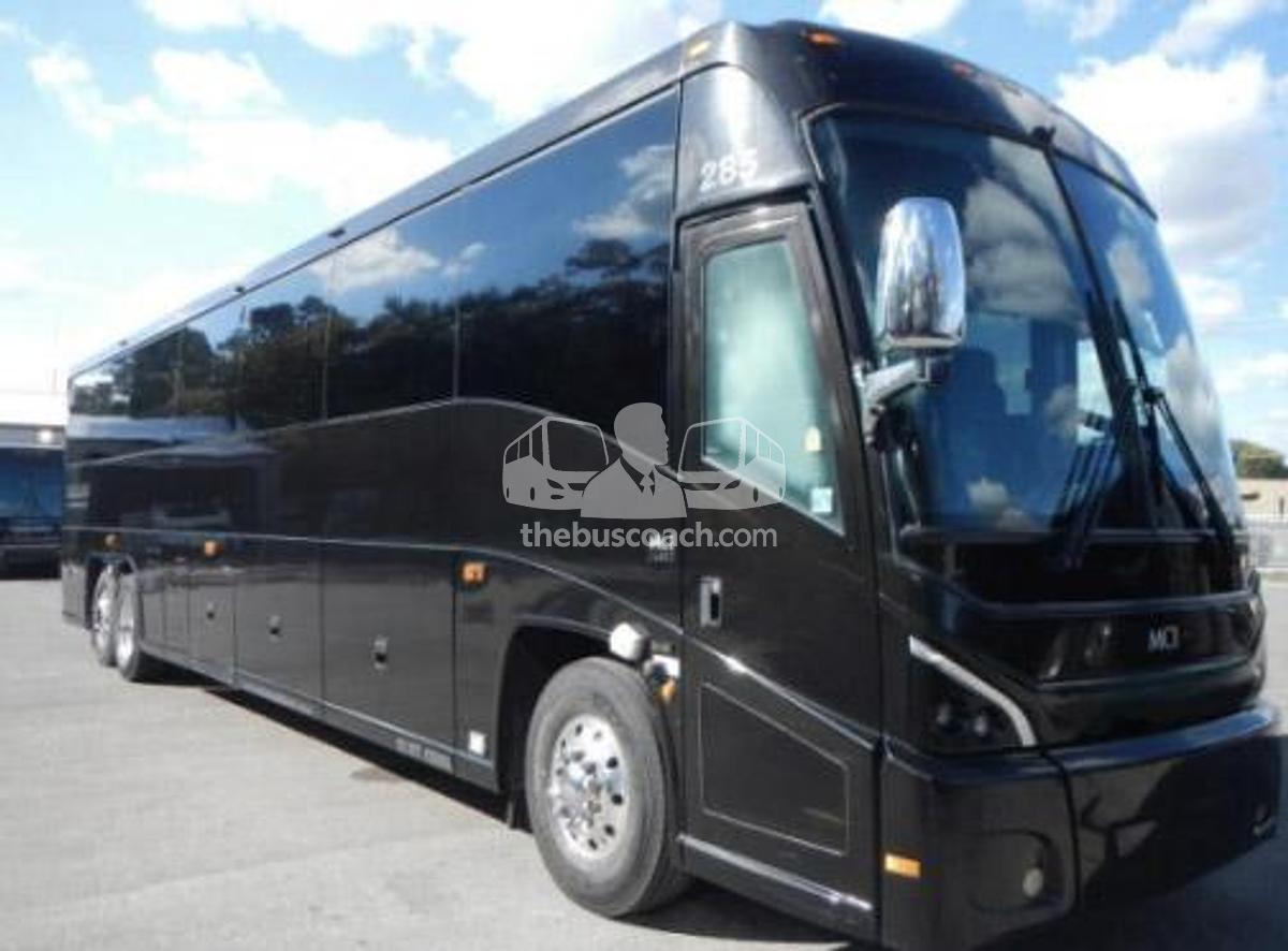 Used 2018 MCI J4500