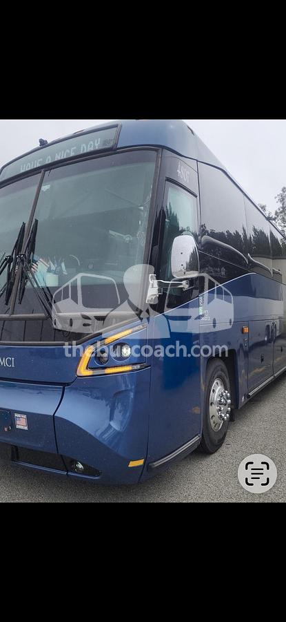 Used 2020 MCI J4500