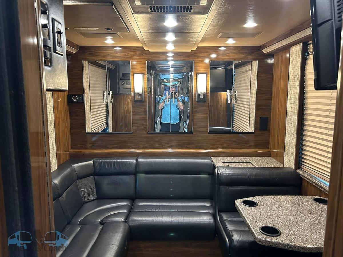 Used 2008 PREVOST XLII