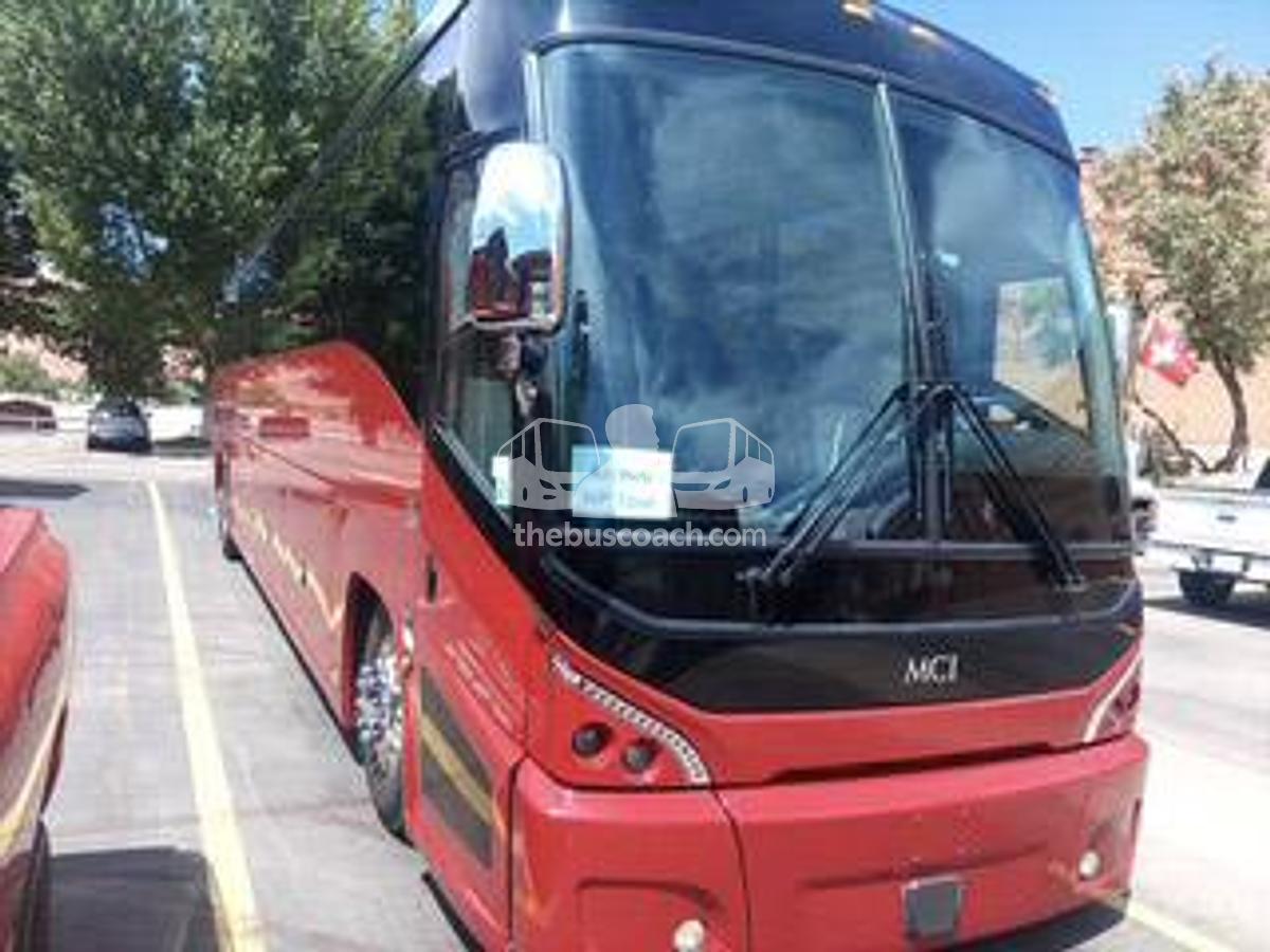 Used 2021 MCI J4500