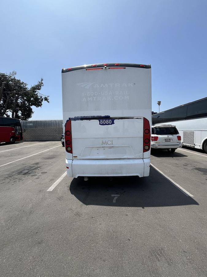 Used 2019 MCI J4500 ADA