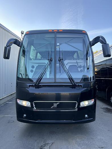 Used 2018 VOLVO 9700