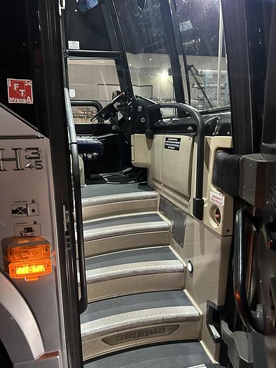 Used 2012 PREVOST H3-45