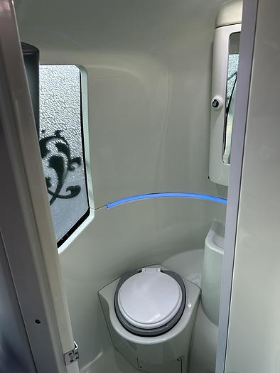 Used 2018 VOLVO 9700