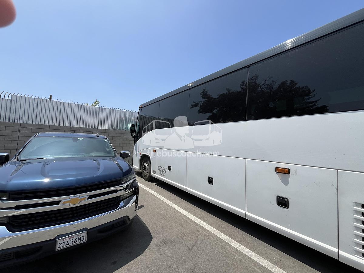 Used 2019 MCI J4500 ADA