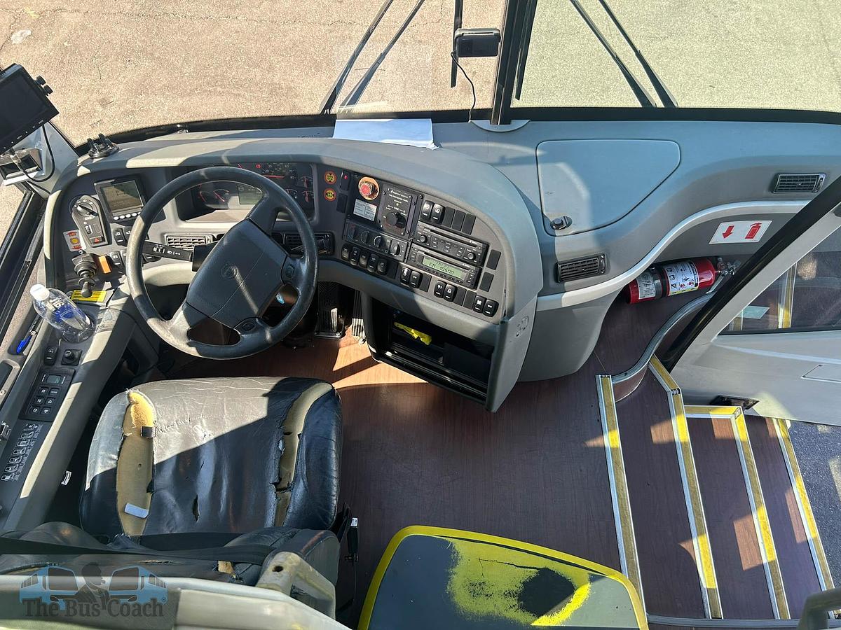 Used 2016 VOLVO 9700