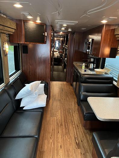Used 2005 Prevost XL2 Entertainer Maceo